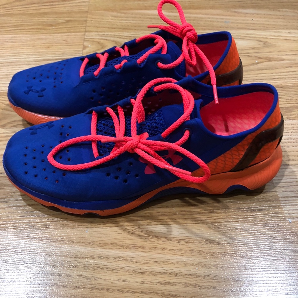Athletic shoes